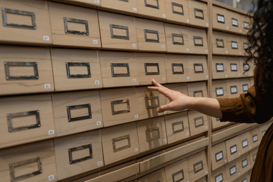 Processo de classificação e rotulagem de documentos digitais com estrutura de metadados