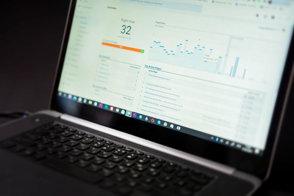Dashboard de eficiência mostrando redução de ciclo de vendas com agentes de IA
